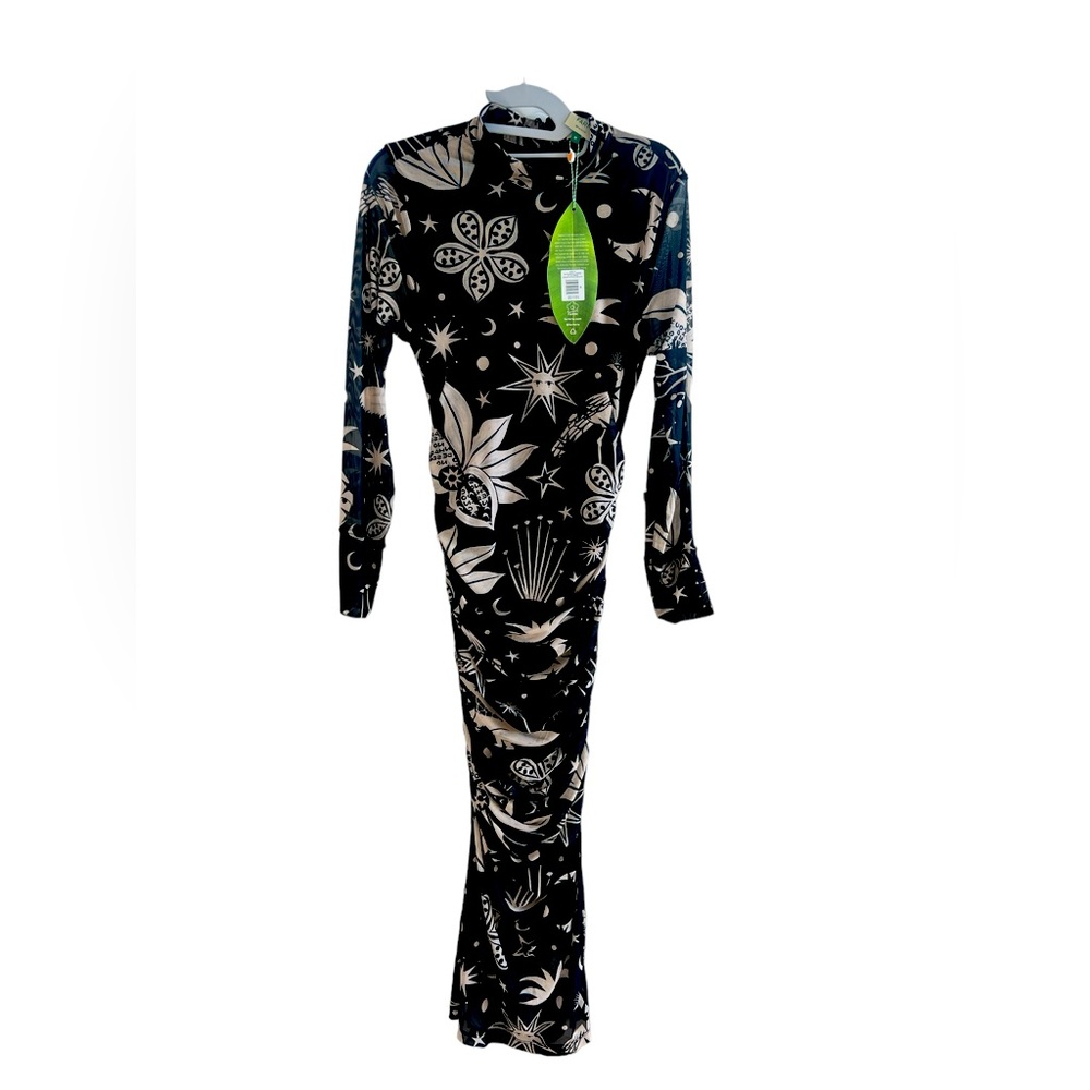 Stunning black and white Cerrado Sky Tulle Dress Size M.  Brand New with tags!